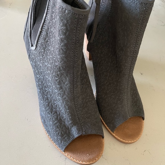 Peep toe toms booties. - Picture 11 of 11